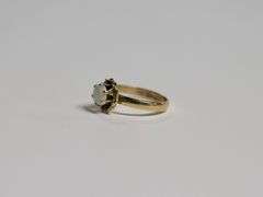 9CT GOLD OPAL RING