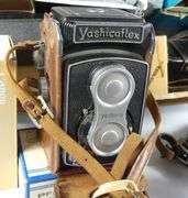 VINTAGE CAMERAS & EQUIPMENT