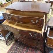 KNECHTEL MAHOGANY CHEST OF DRAWERS