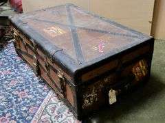 ANTIQUE TRUNK