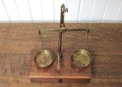 ANTIQUE SCALE