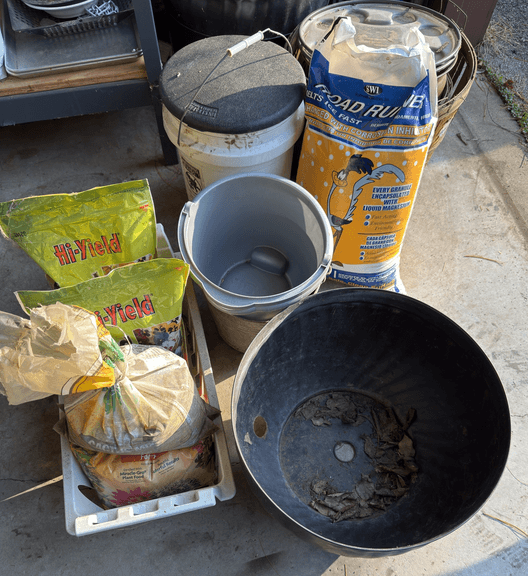 Flower pots, misc