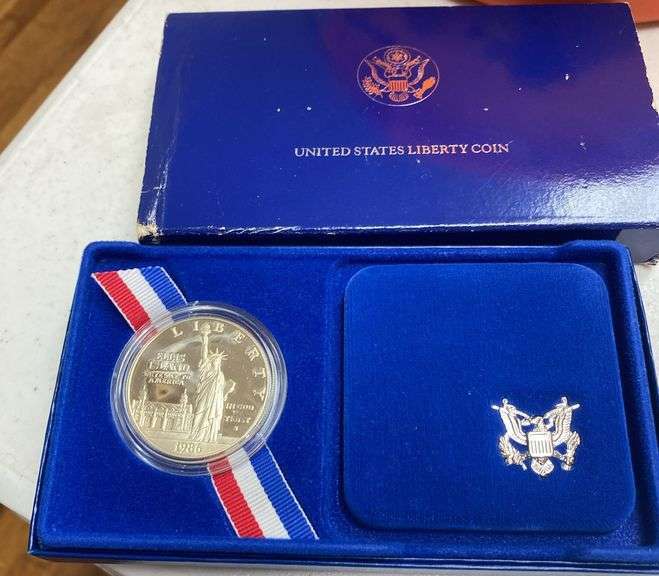 1986 Liberty silver dollar