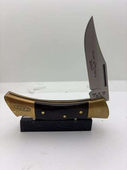 Case 1982 shark tooth
