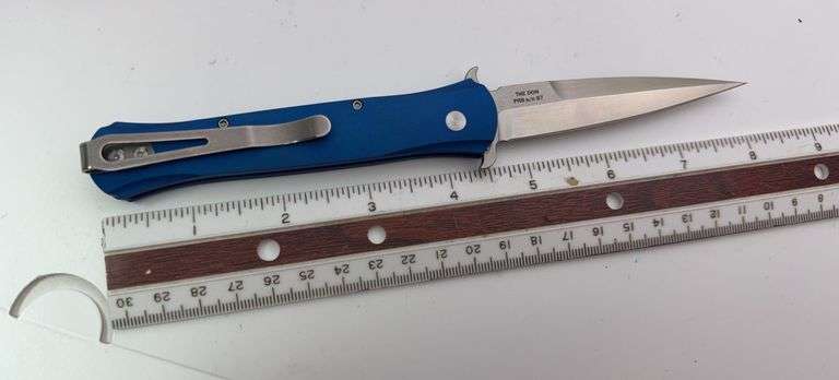 Pro tech The Don PR8 knife - automatic