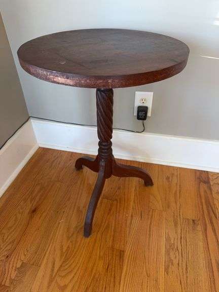 19” diameter, 27” tall lamp table