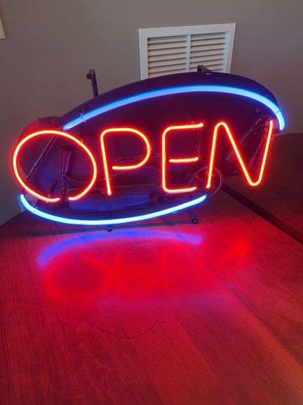 Open neon sign