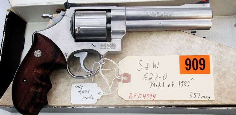 S&W 627-0  "Model of 1989"  357 mag