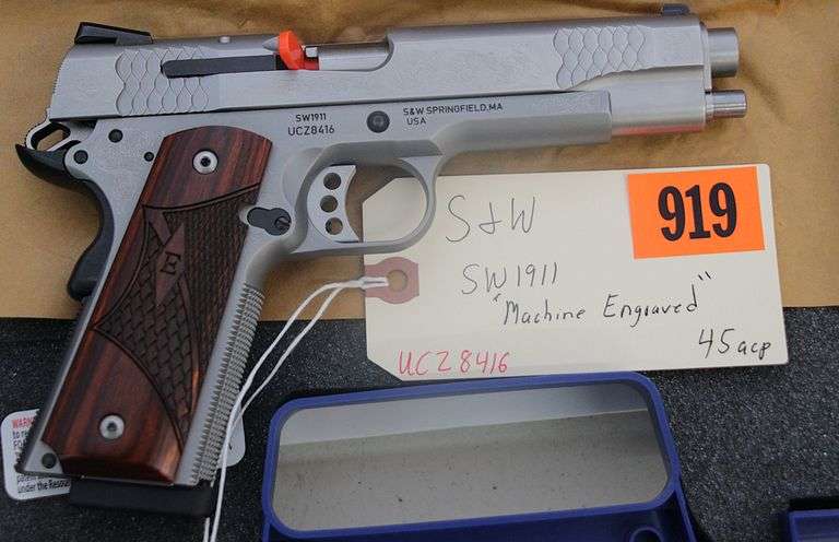 S&W SW1911 "machine engraved" 45 acp wooden presentation box