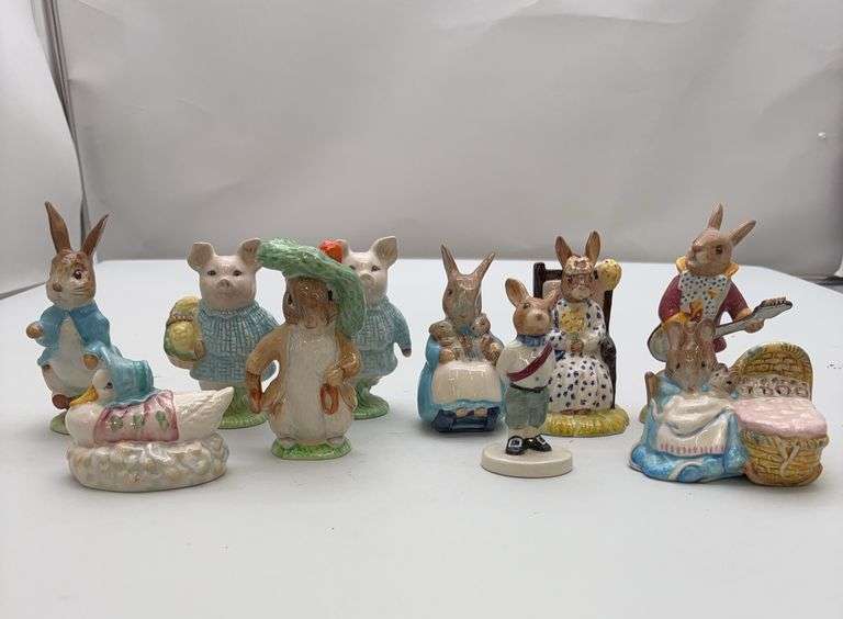 10 Beatrix Potter figurines