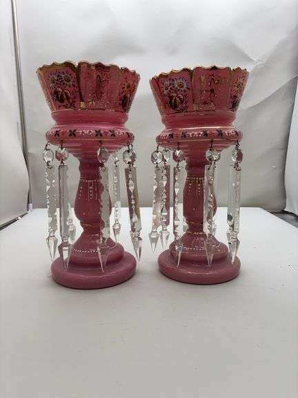 Pair of pink lustres