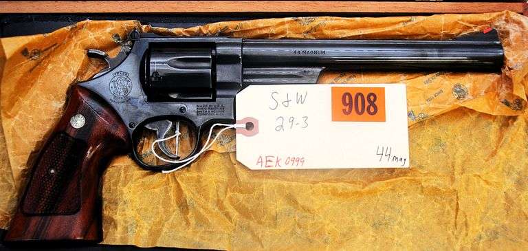 S&W 29-3   44 mag 8 3/8" wooden box