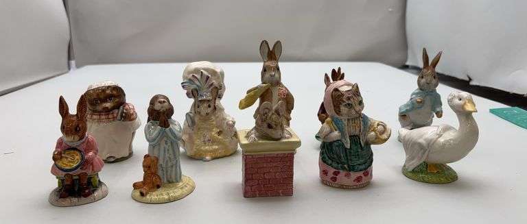 10 Beatrix Potter figurines