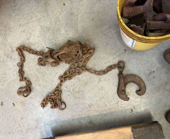 Large chain hoist, straps no ratchets