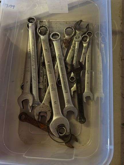 Metric wrenches