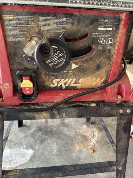 Skill saw table saw