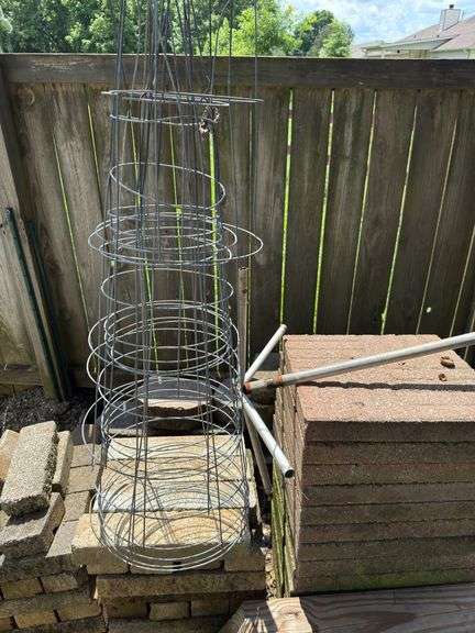 Tomato cages and metal pipe