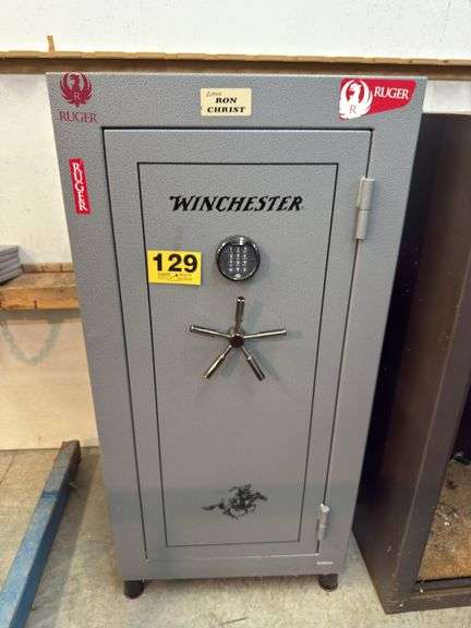 Winchester TS-22-BLK gun safe 30”x23”x63”