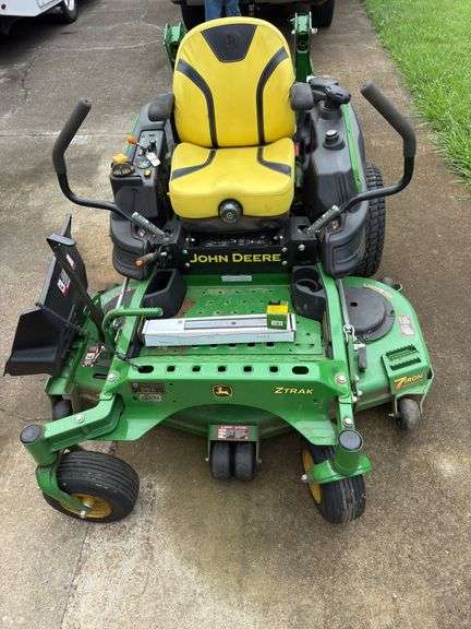 2019 John Deere Z960 zero turn 106 Hours Air ride seat, mulching kit
