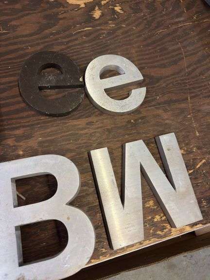 Aluminum letters