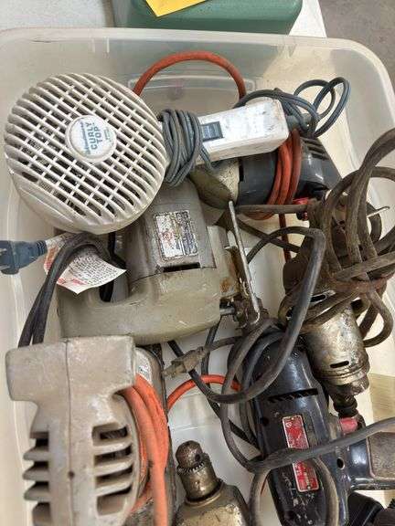 Assorted power tools