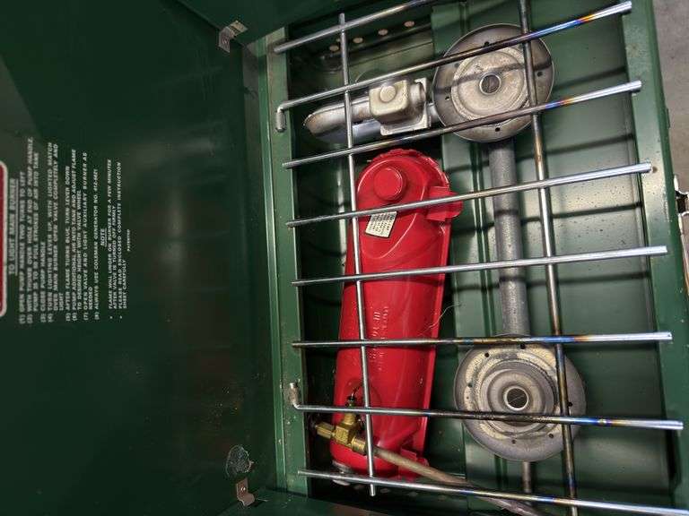 Coleman 2 burner camp stove