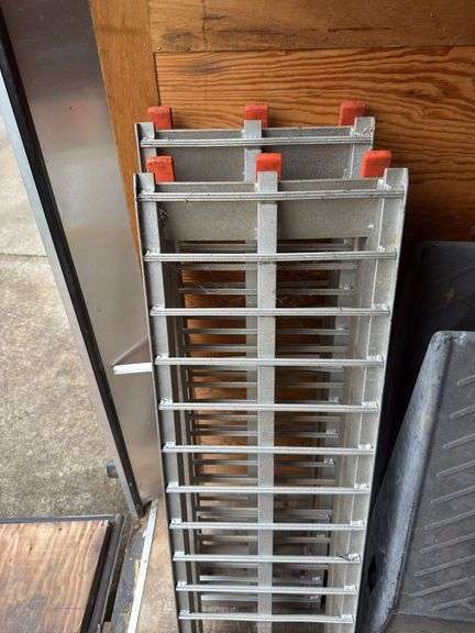Folding aluminum ramps
