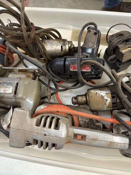 Assorted power tools