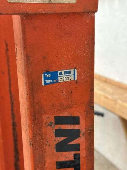 Inter lift 2200 pallet lift