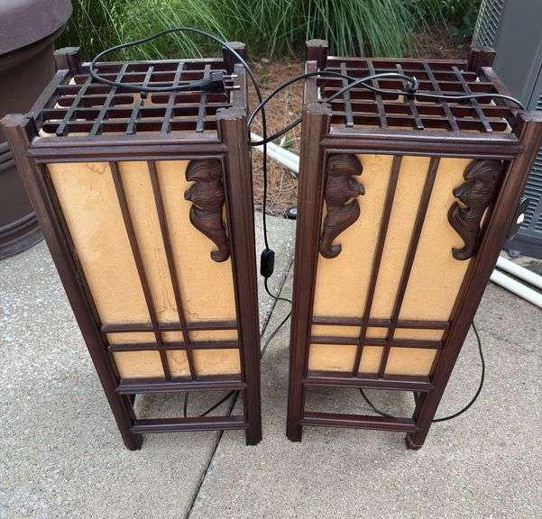 (2) Lamps 10"x10"x24"