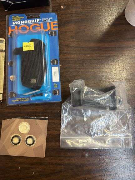 Mounts, gun locks etc