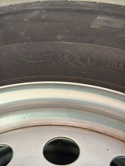 Wheels and tires ‘23 ford maverick