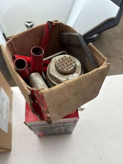 Bottle jacks