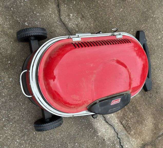 Coolers, Coleman grill