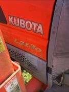 Kubota L3130 4wd tractor & loader with box scraper 1,045 hours