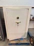 Fort Knox protector 6041 gun safe 41”x27”x60”