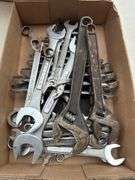 Assorted wrenches