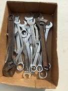 Assorted wrenches
