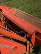 Kubota L3130 4wd tractor & loader with box scraper 1,045 hours