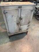 Metal ice box, screw comes out of back leg 34x16x48