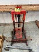 Hein Werner 57-3,  1 1/2 ton jack