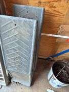 Car platform ramps, oil pan