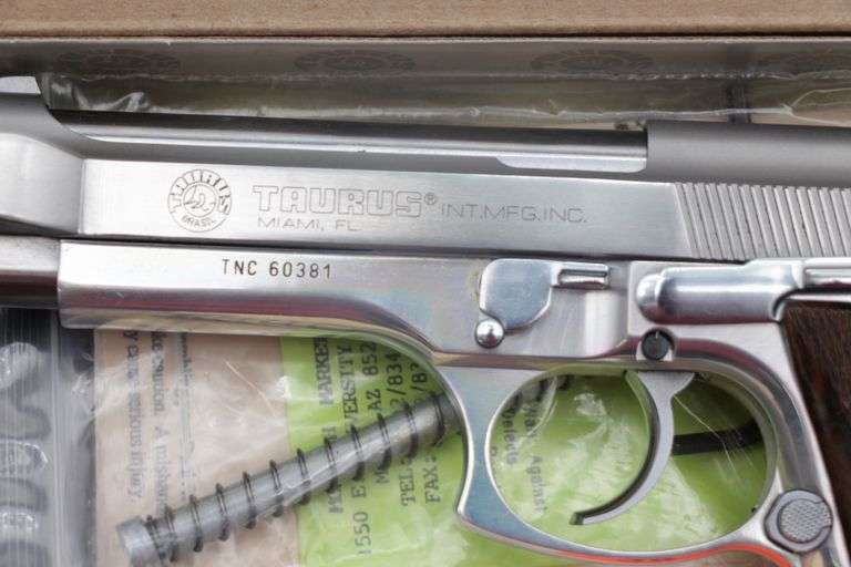 Taurus PT92 AFS  box