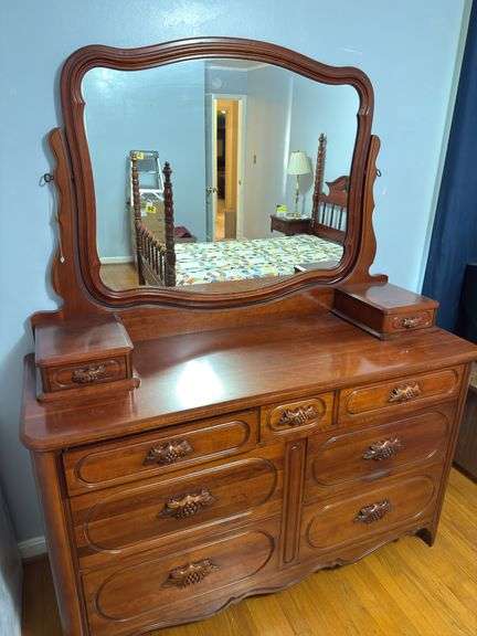 Lillian Russell Dresser 60x22x73