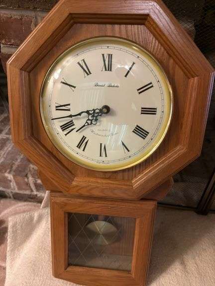 (2) clocks