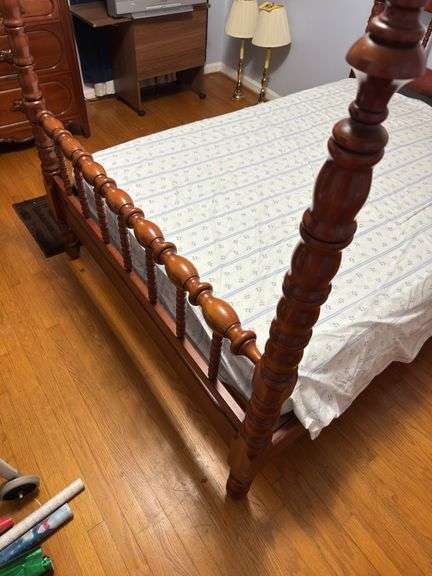 Lillian Russell full bed