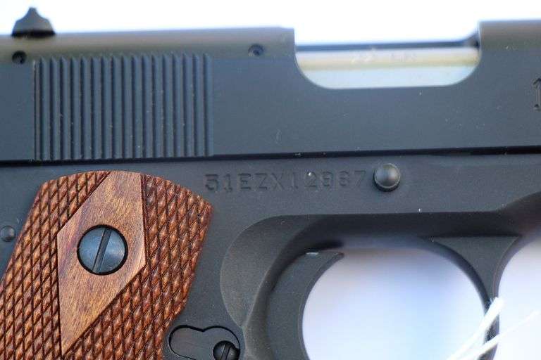 Browning 1911-22 Compact  .22  BOX