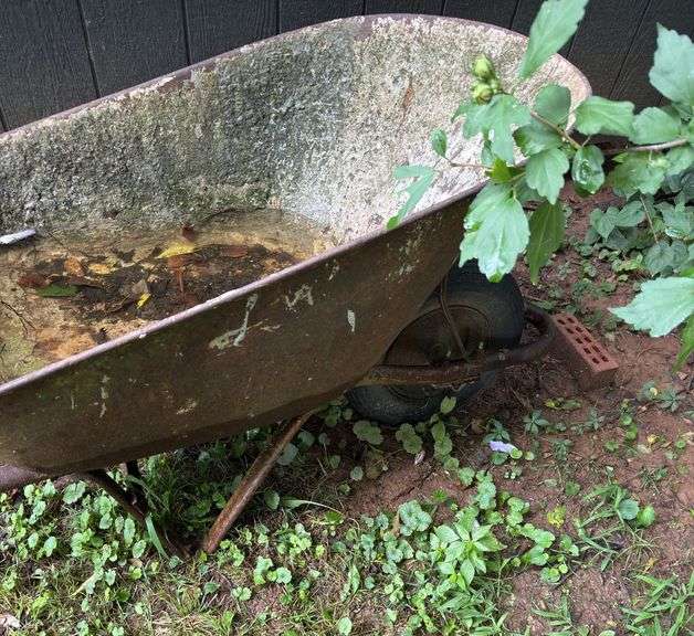 Wheel barrow