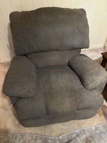Large recliner