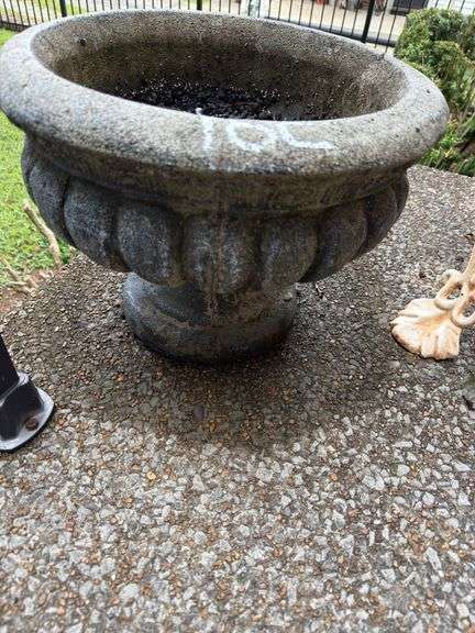 Concrete flower pot